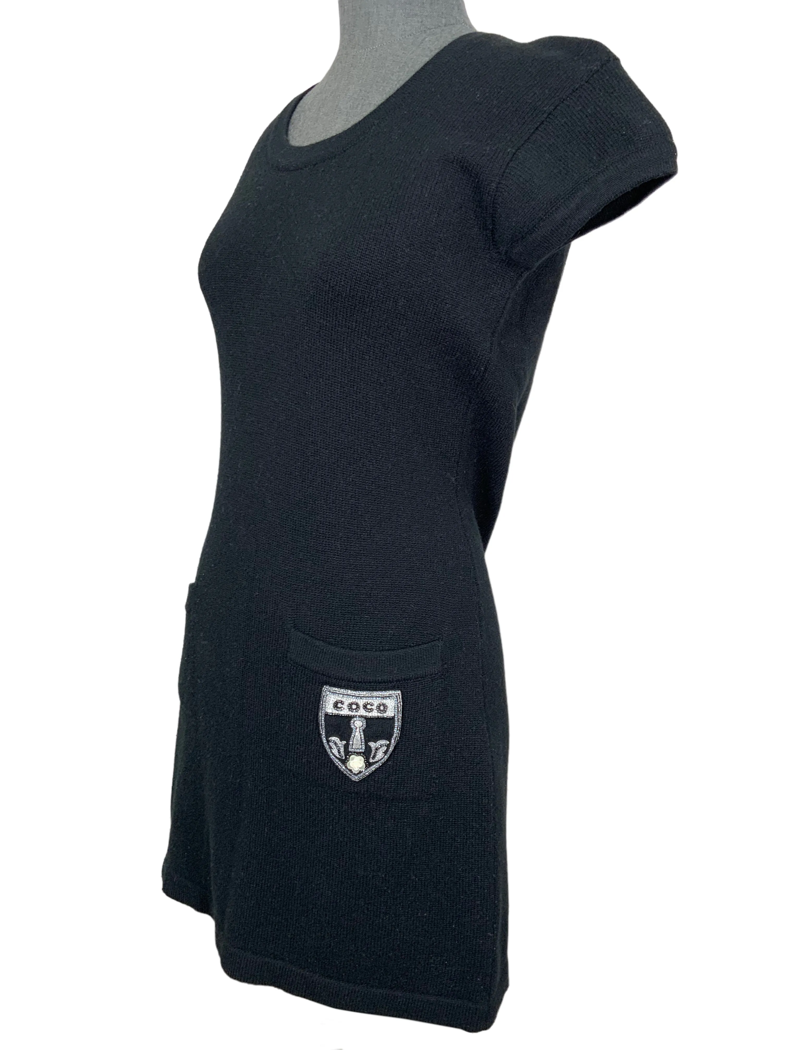 CHANEL 07A Cashmere Short Sleeve COCO Sweater Dress Size M