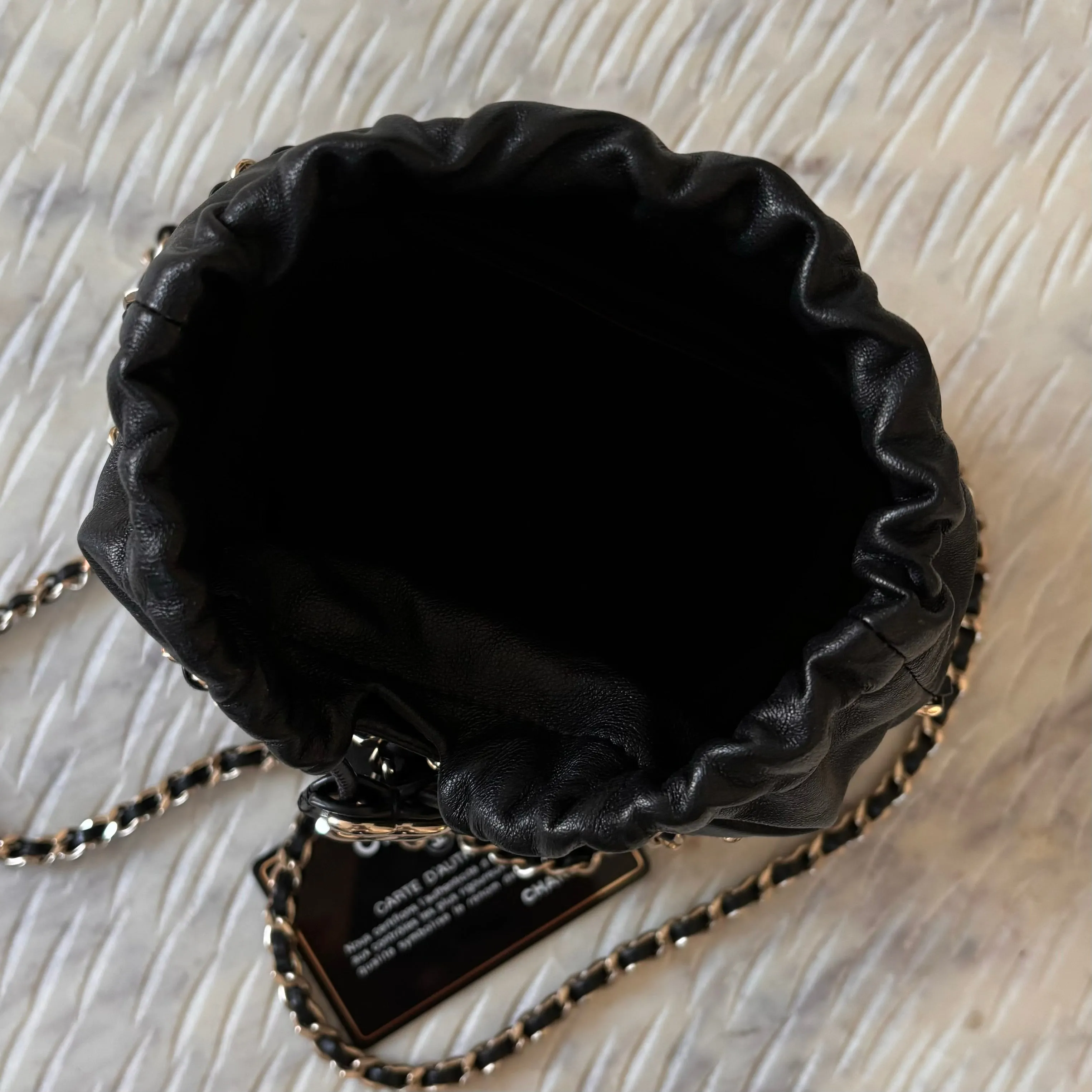 Chanel 2019/20 BLACK LEATHER CHAIN DETAILED BUCKET BAG