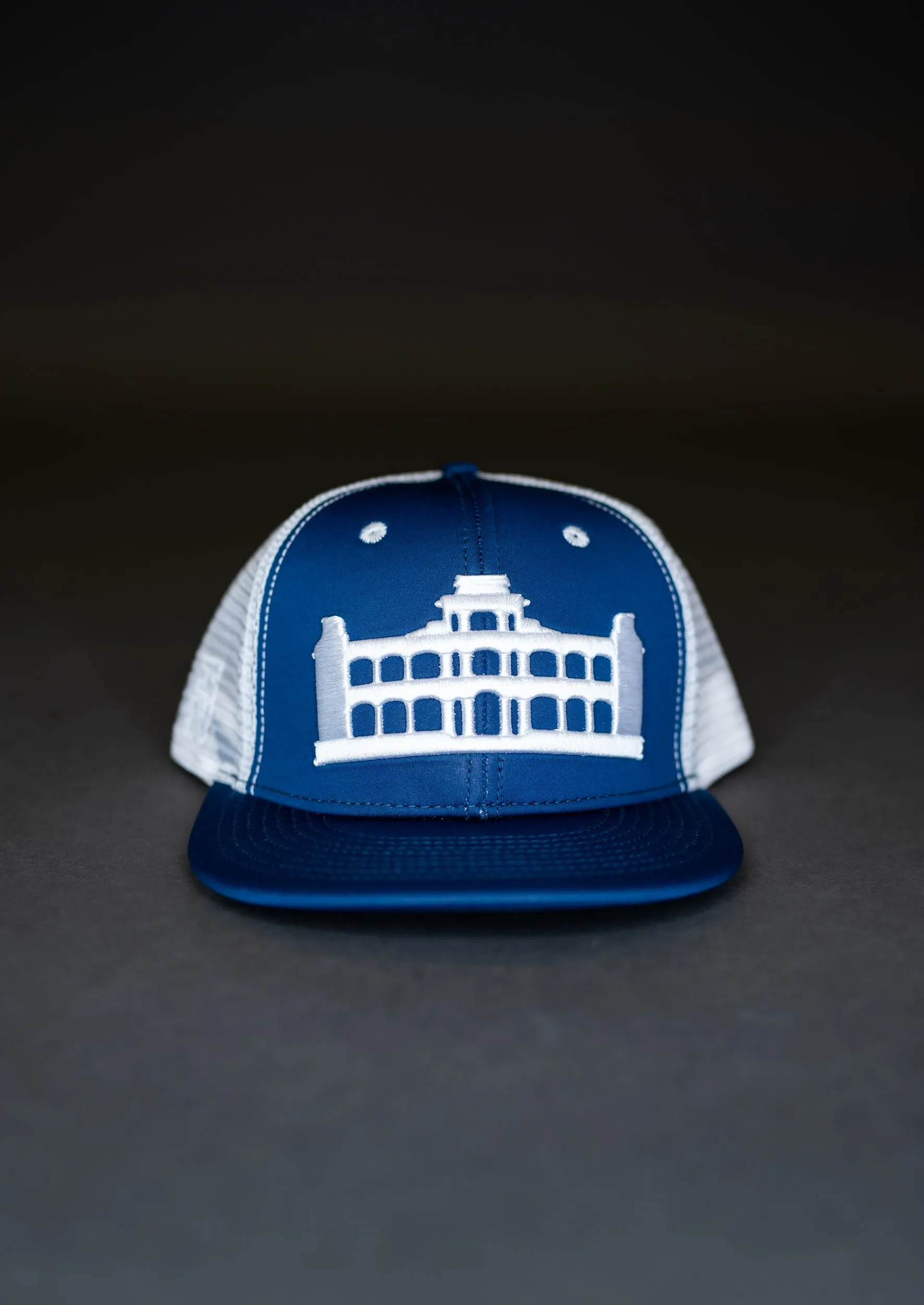 NAVY & WHITE PALACE HAT