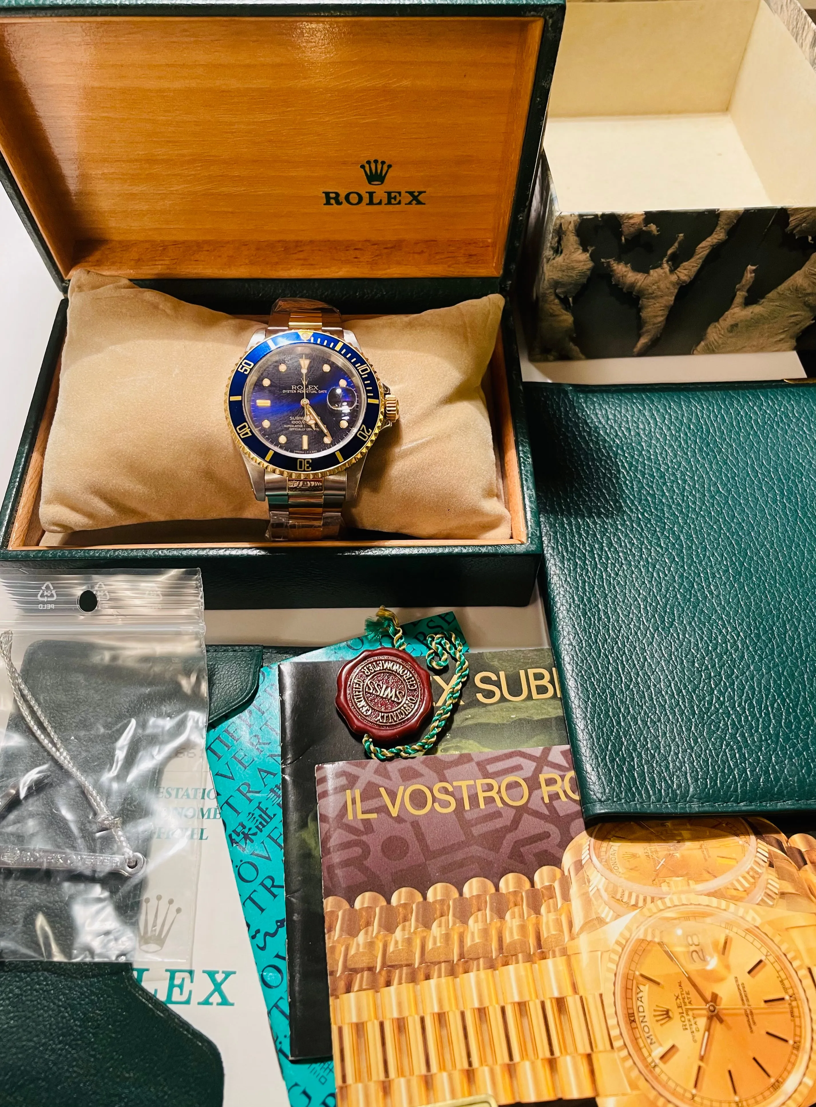 Rolex Submariner Date 16613